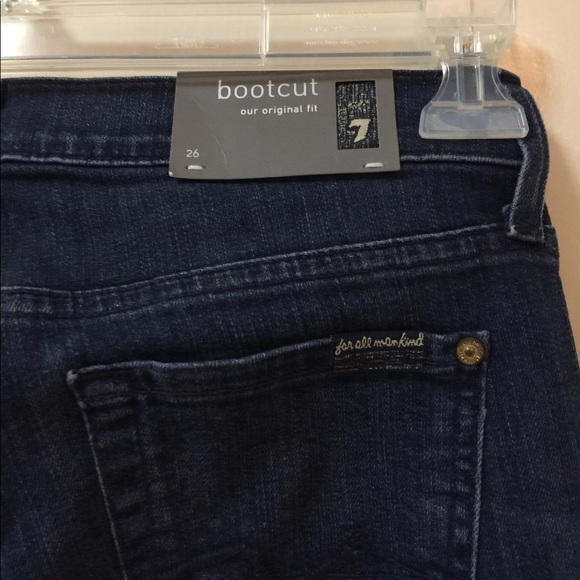7 For All Mankind Original Fit Bootcut Size 26 NWT - Picture 1 of 4